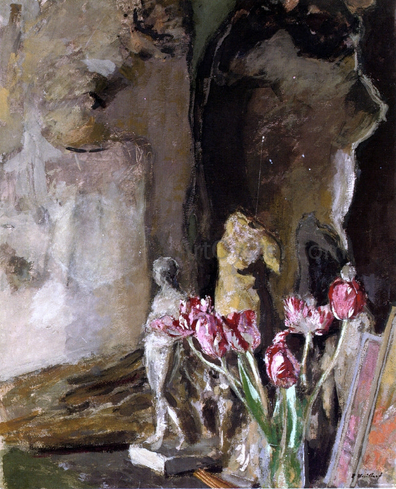  Edouard Vuillard Tulips and Statuettes - Canvas Print